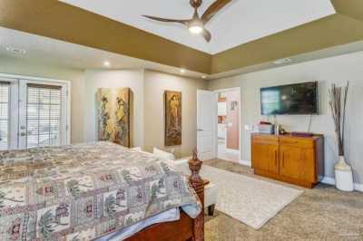 Home For Sale in Gulf Breeze, Florida