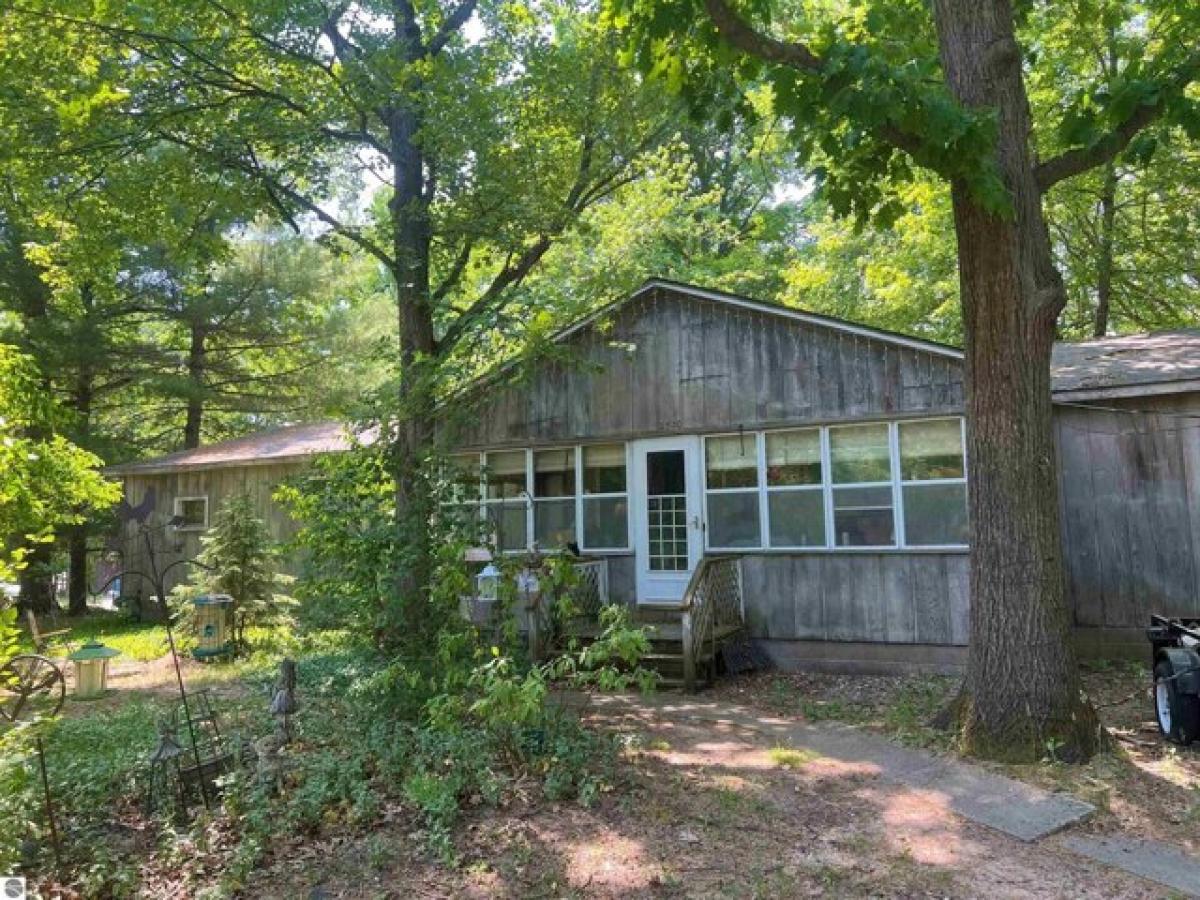 Picture of Home For Sale in Interlochen, Michigan, United States