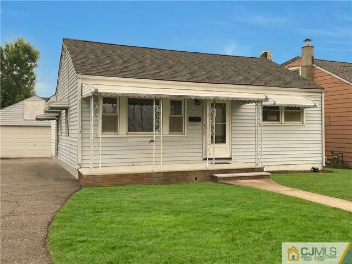 Picture of Home For Sale in Port Reading, New Jersey, United States