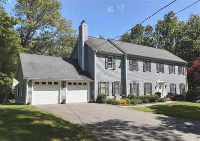 Home For Sale in New Fairfield, Connecticut