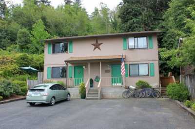 Home For Sale in Astoria, Oregon