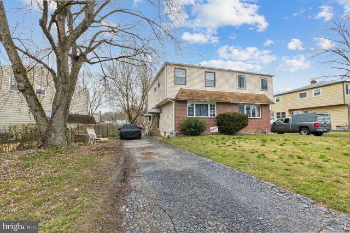 Picture of Home For Sale in Abington, Pennsylvania, United States