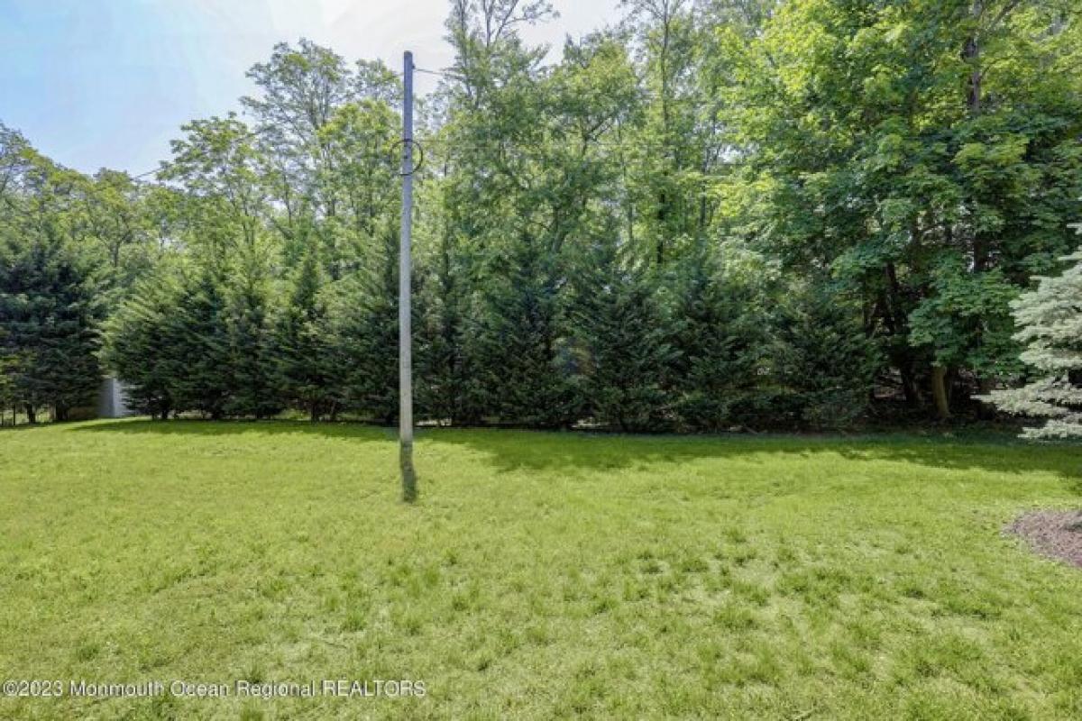 Picture of Residential Land For Sale in Manalapan, New Jersey, United States