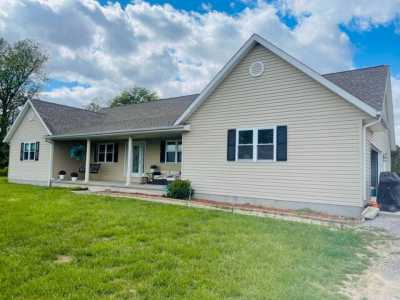Home For Sale in Mount Carmel, Illinois