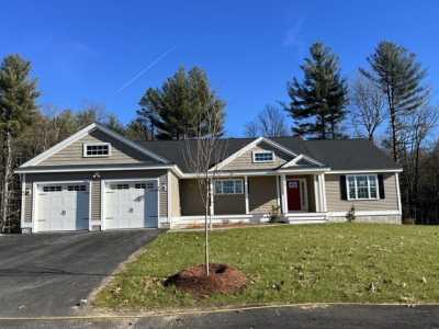 Home For Sale in Dracut, Massachusetts