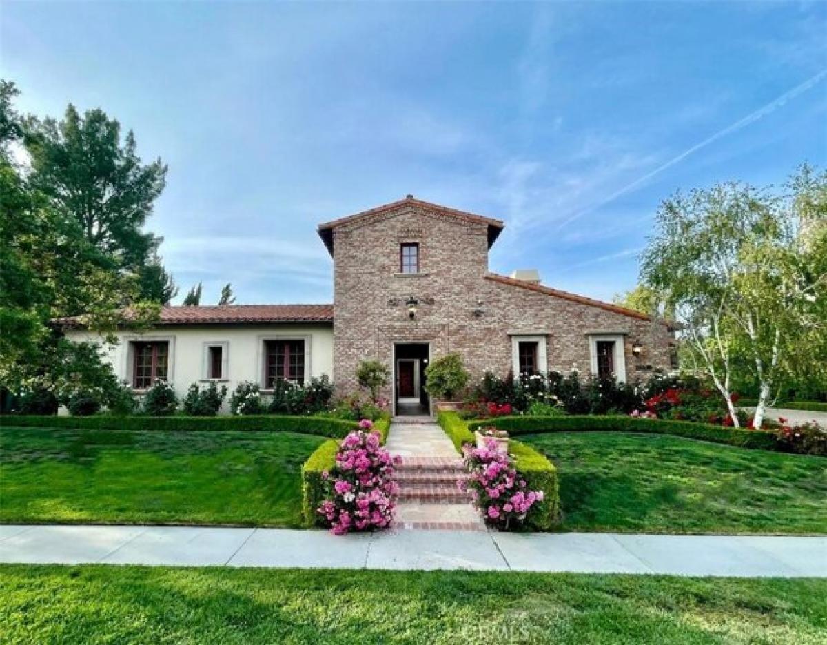 Picture of Home For Sale in Calabasas, California, United States
