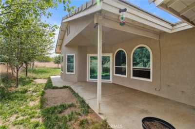 Home For Sale in Oak Hills, California
