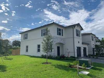 Home For Rent in Coral Springs, Florida