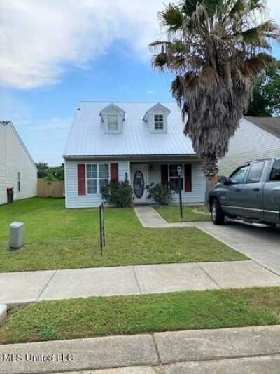 Home For Sale in Biloxi, Mississippi