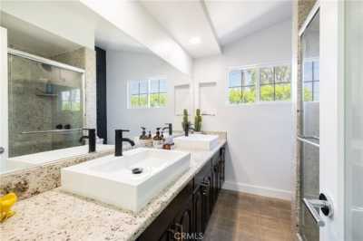 Home For Sale in Woodland Hills, California