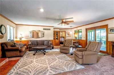 Home For Sale in De Soto, Kansas