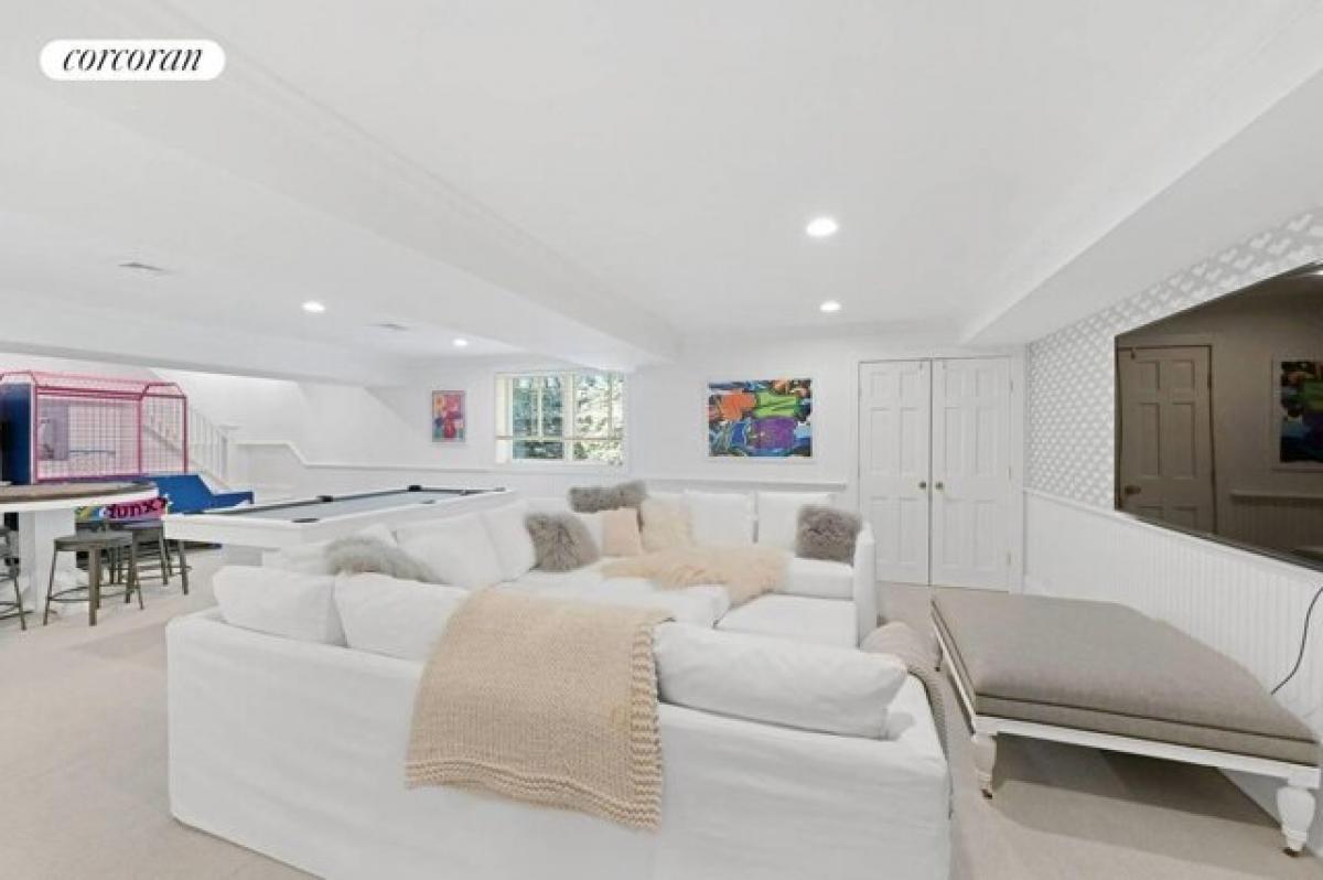 Picture of Home For Sale in Amagansett, New York, United States