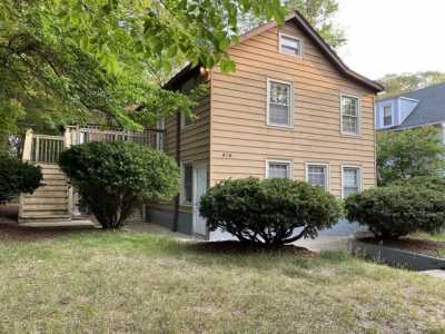 Home For Rent in Evanston, Illinois