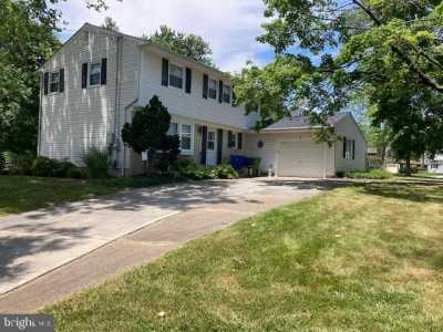 Home For Sale in Cherry Hill, New Jersey
