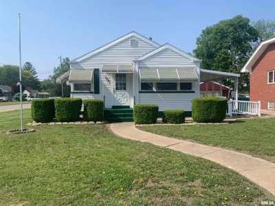 Home For Sale in Galesburg, Illinois