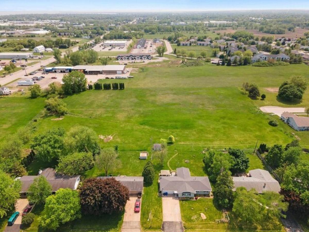 Picture of Residential Land For Sale in Oshkosh, Wisconsin, United States