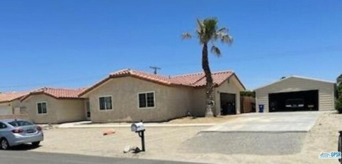 Picture of Home For Sale in Thousand Palms, California, United States