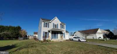 Home For Sale in Felton, Delaware