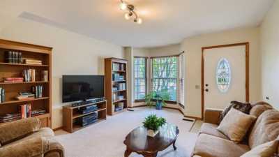 Home For Sale in Streamwood, Illinois