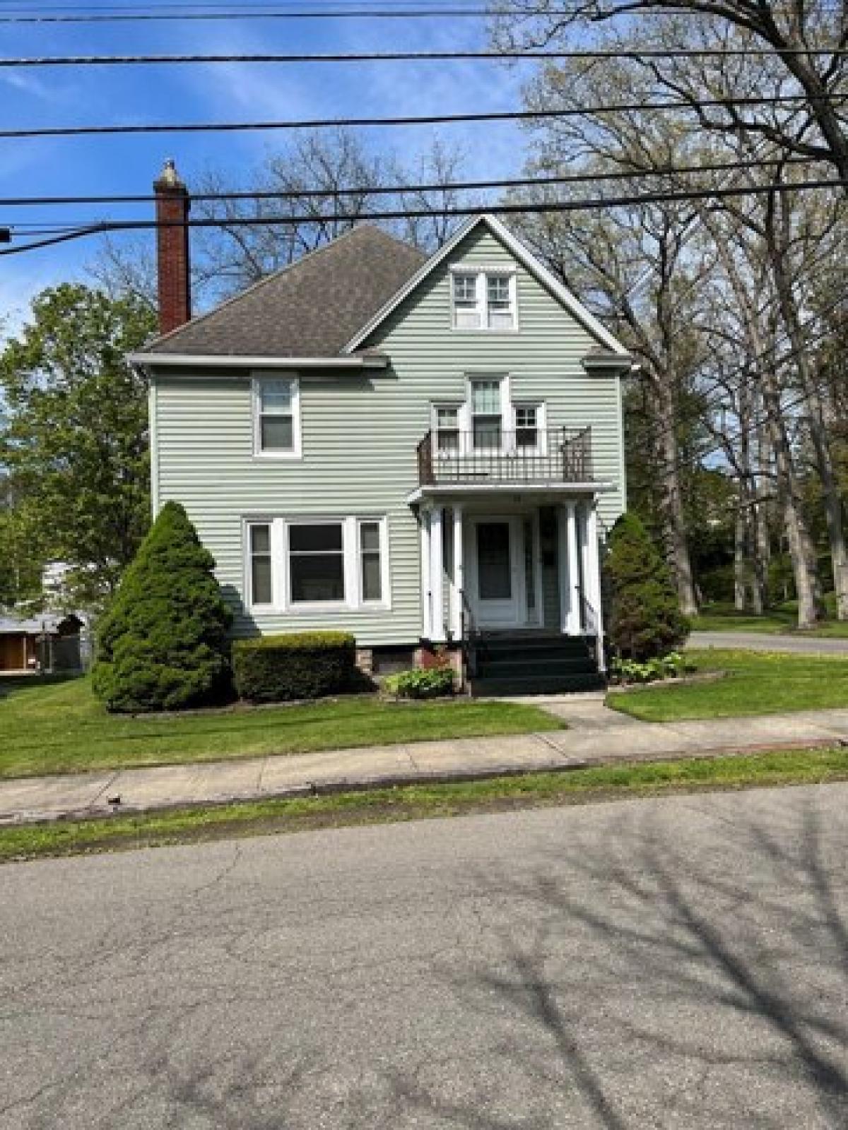 Picture of Home For Sale in Waverly, New York, United States