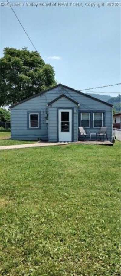 Home For Sale in Marmet, West Virginia