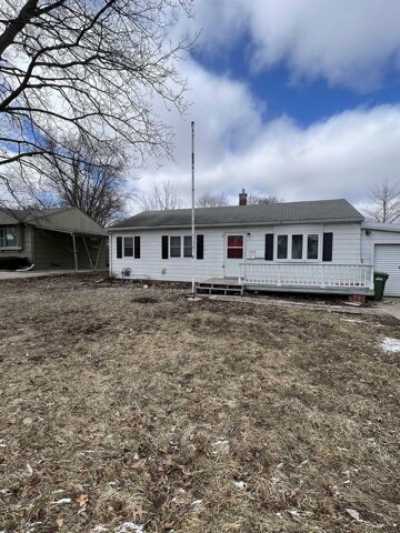 Home For Sale in Waverly, Iowa