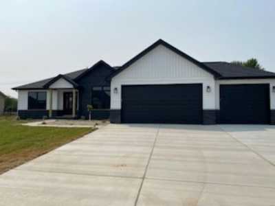 Home For Sale in Smithton, Illinois
