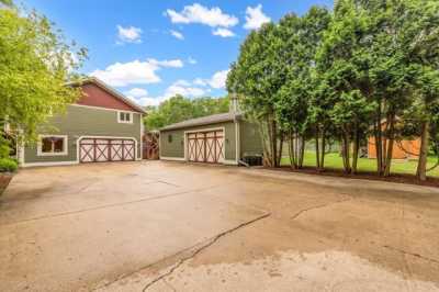 Home For Sale in Delafield, Wisconsin