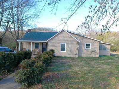 Home For Sale in Hartsville, Tennessee
