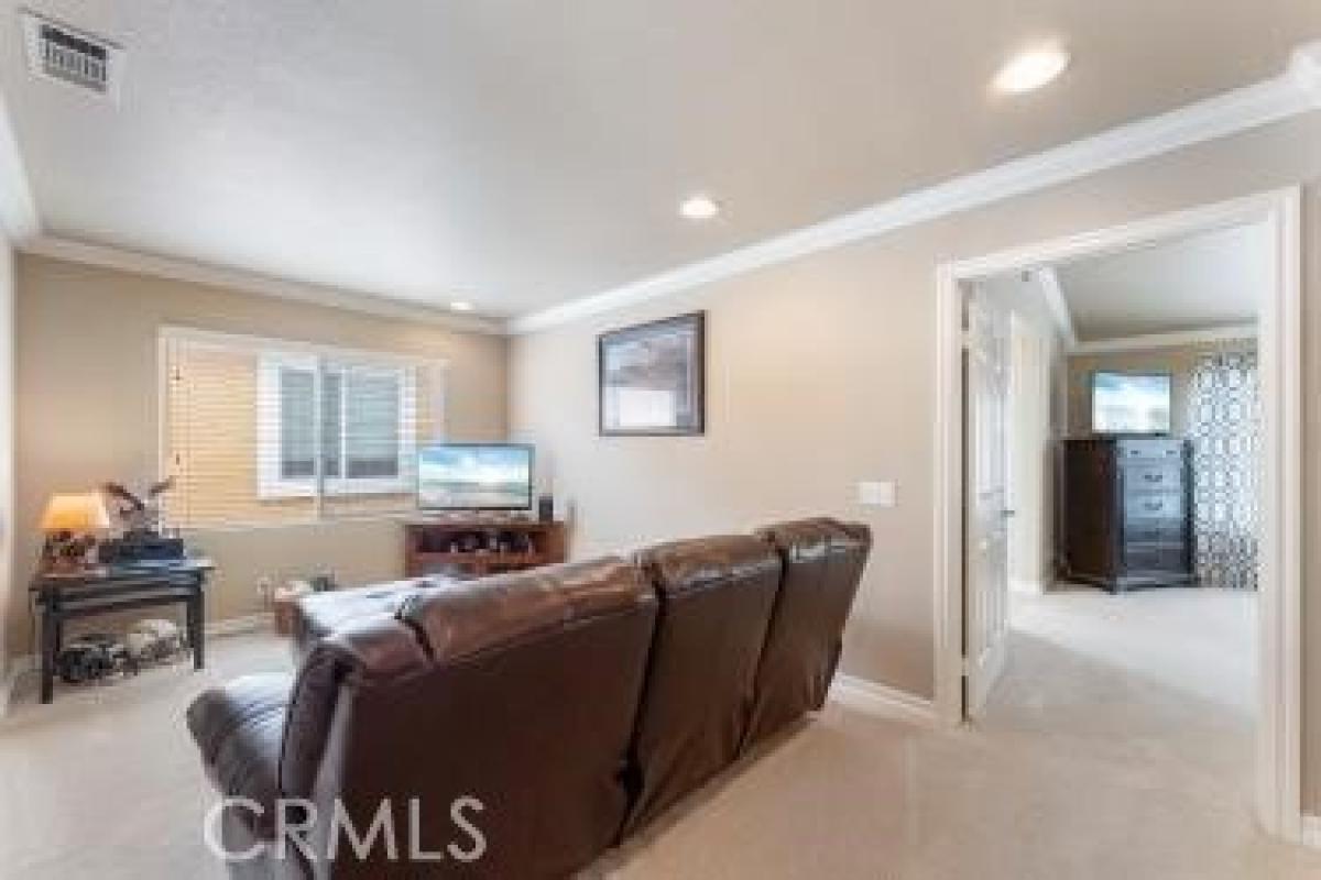 Picture of Home For Sale in Rancho Santa Margarita, California, United States