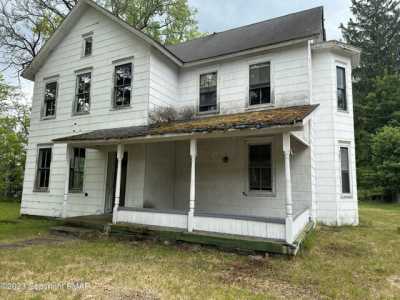 Home For Sale in Gouldsboro, Pennsylvania