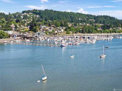 Home For Sale in Poulsbo, Washington