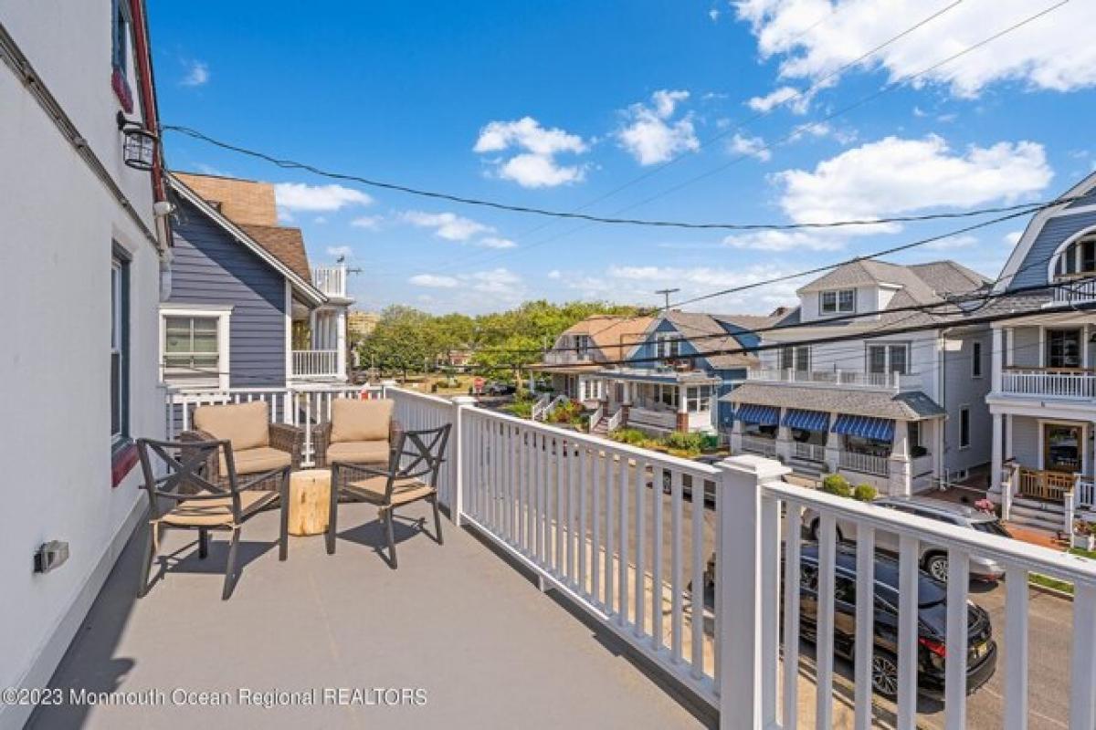 Picture of Home For Sale in Ocean Grove, New Jersey, United States
