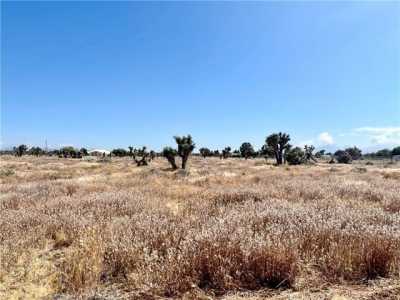 Residential Land For Sale in Oak Hills, California