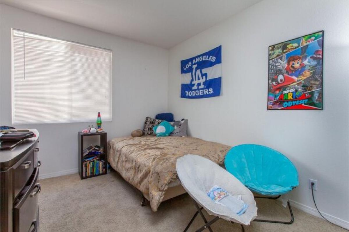 Picture of Home For Sale in Palmdale, California, United States