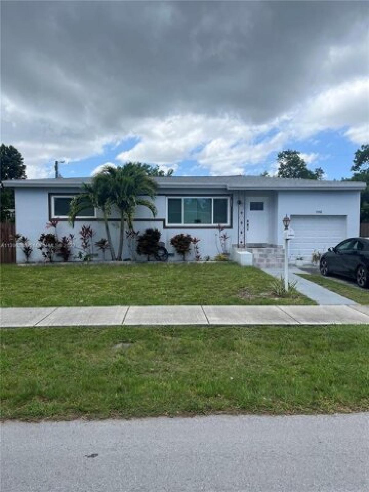 Picture of Home For Sale in Miami Gardens, Florida, United States