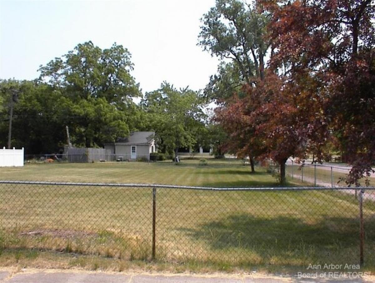Picture of Home For Sale in Ypsilanti, Michigan, United States
