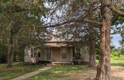 Home For Sale in Peace Valley, Missouri