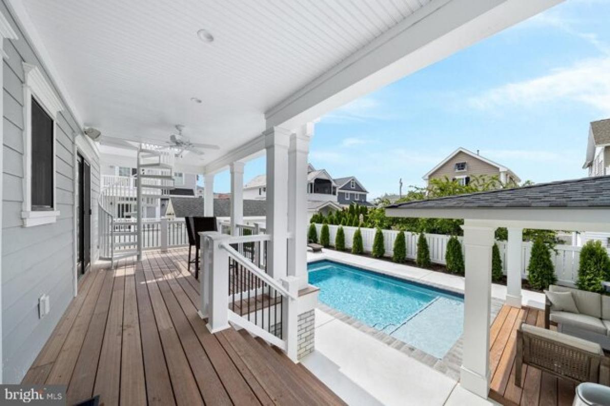 Picture of Home For Sale in Stone Harbor, New Jersey, United States
