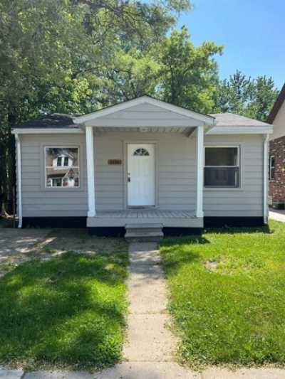 Home For Sale in Warren, Michigan