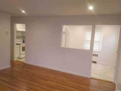 Home For Rent in Uniondale, New York