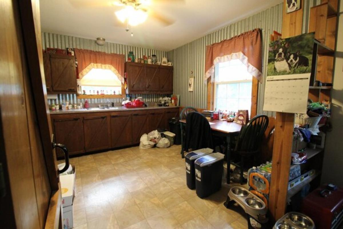 Picture of Home For Sale in Pomona, Missouri, United States