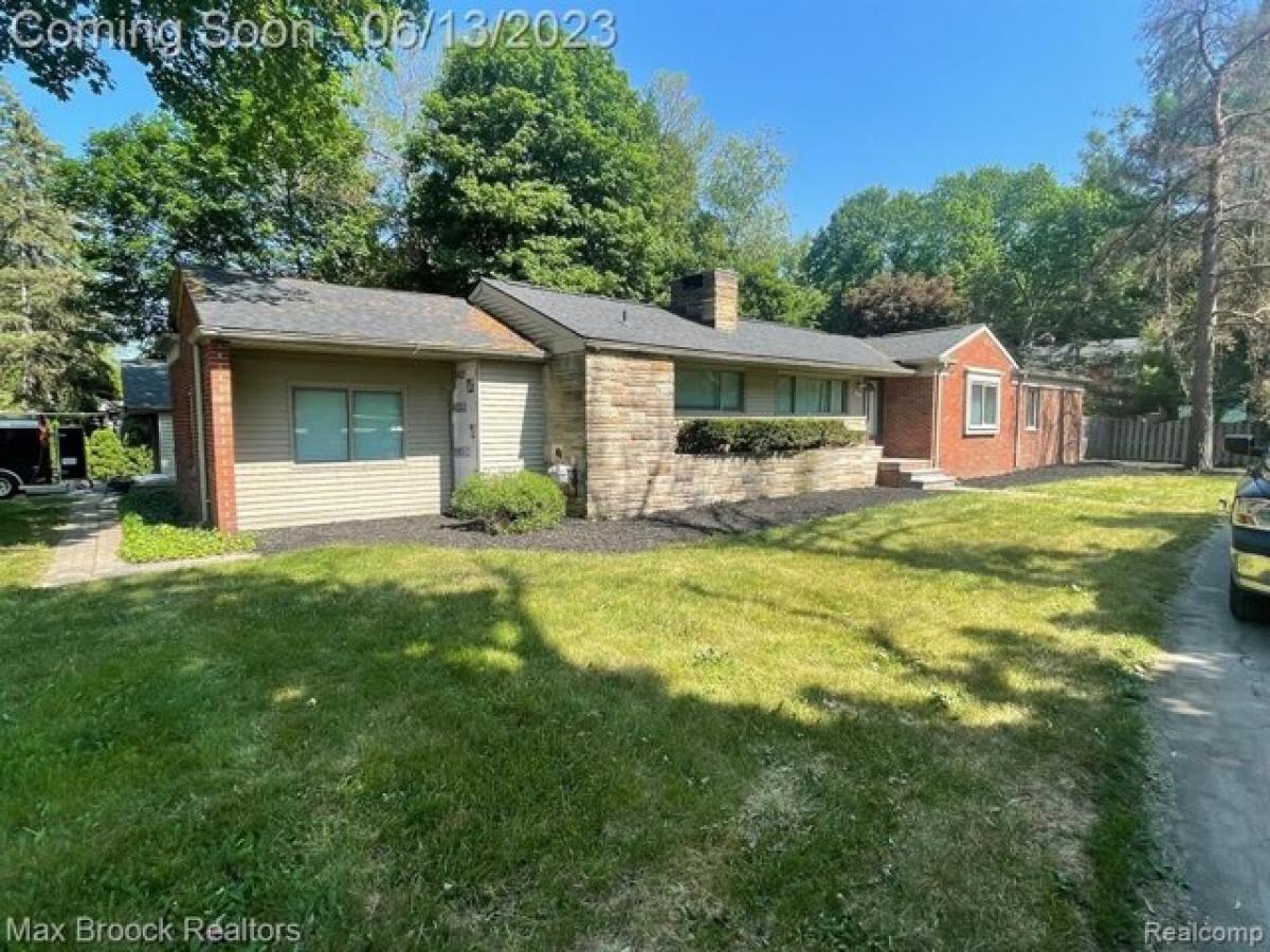 Picture of Home For Sale in Troy, Michigan, United States