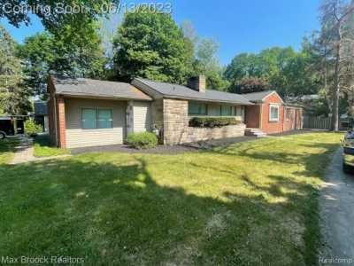 Home For Sale in Troy, Michigan