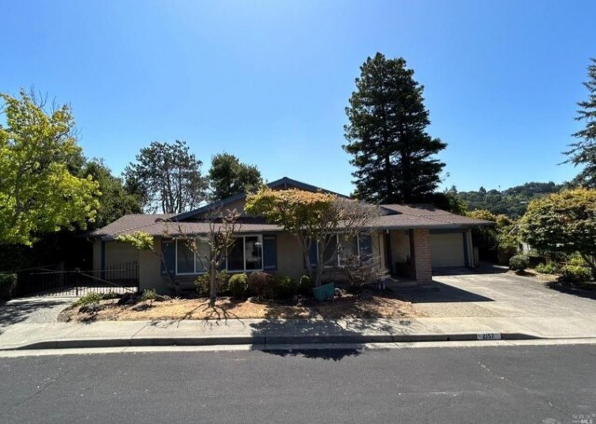 Picture of Home For Sale in Pinole, California, United States