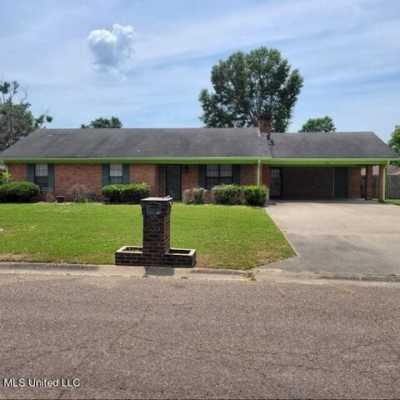 Home For Sale in Greenville, Mississippi