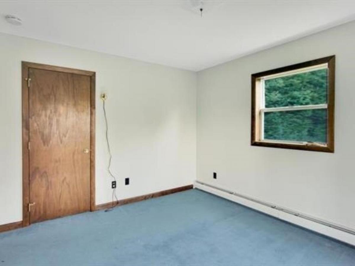 Picture of Home For Sale in Huntington, Vermont, United States