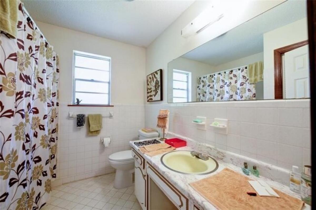 Picture of Home For Sale in Kenner, Louisiana, United States