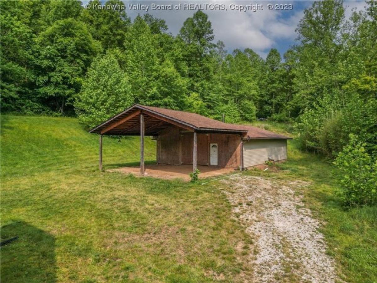Picture of Home For Sale in Sandyville, West Virginia, United States