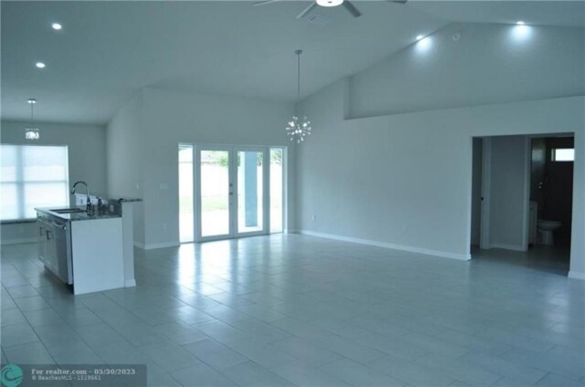 Picture of Home For Sale in Anthony, Florida, United States
